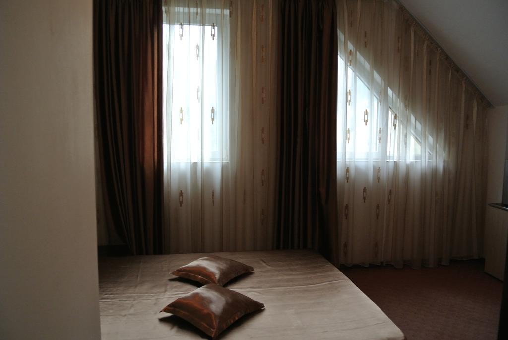 Pensiune Restaurant Piatra Craiului Dîmbovicioara 외부 사진